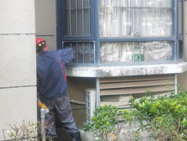 雨季窗戶漏水頭疼無比？來看看怎么處理窗臺防水維修?