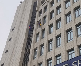 高樓外墻清洗的清洗劑該怎么選擇？